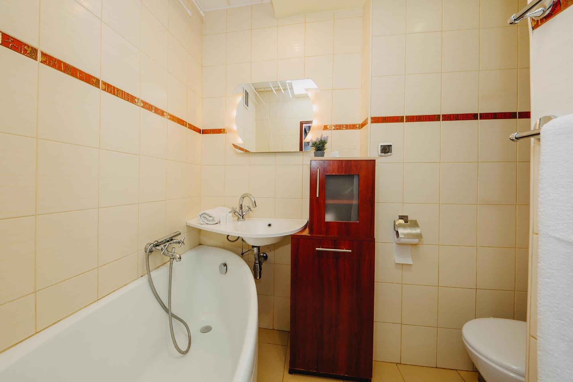 Appartamento Quiet Flat In The Old Town Varsavia Esterno foto